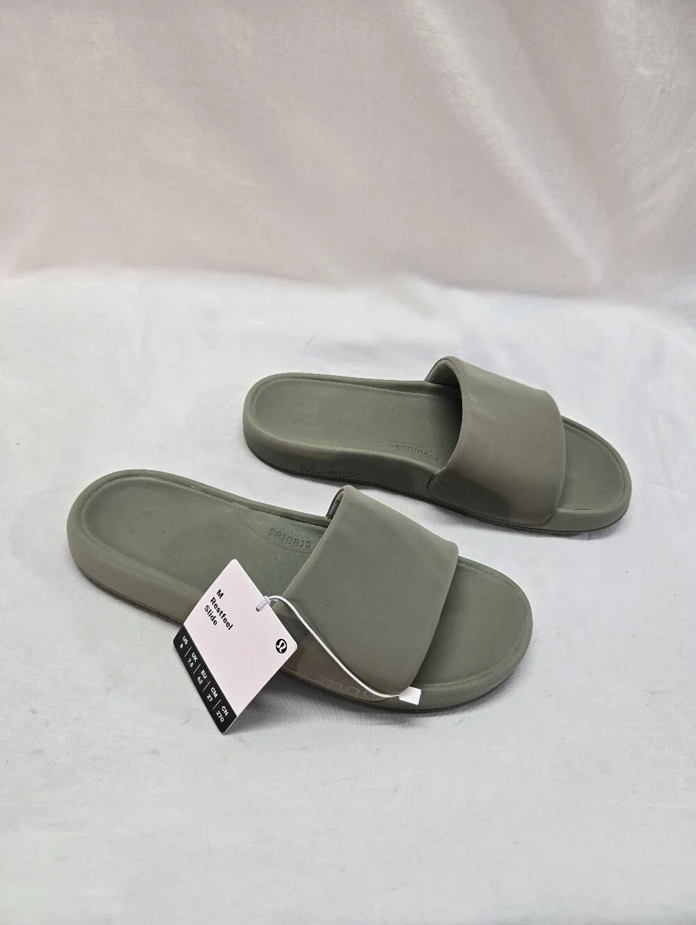 Lululemon Men’s Restfeel Slide US 8 Green Sandals New